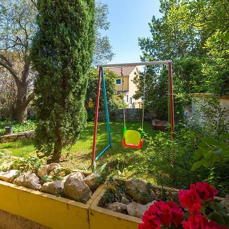 Cozy Studio-apartment Nur 300 Meter Zum Mit Meerblick Und Parkplatz