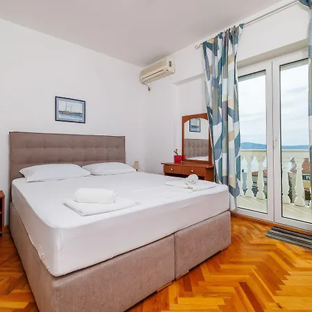 아파트 Cozy Studio-apartment Nur 300 Meter Zum Mit Meerblick Und Parkplatz 크리크베니카