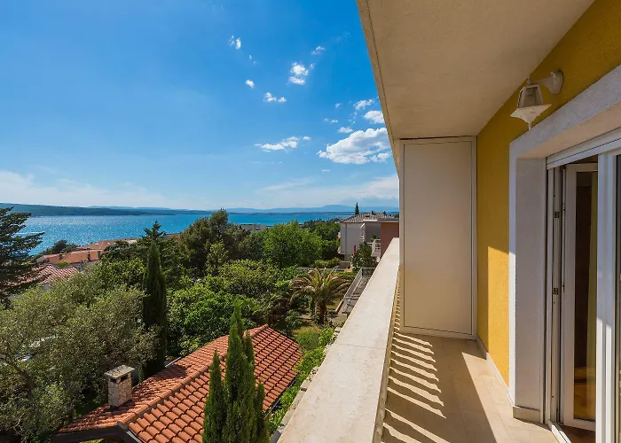 Appartement Cozy Studio-apartment Nur 300 Meter Zum Mit Meerblick Und Parkplatz Crikvenica